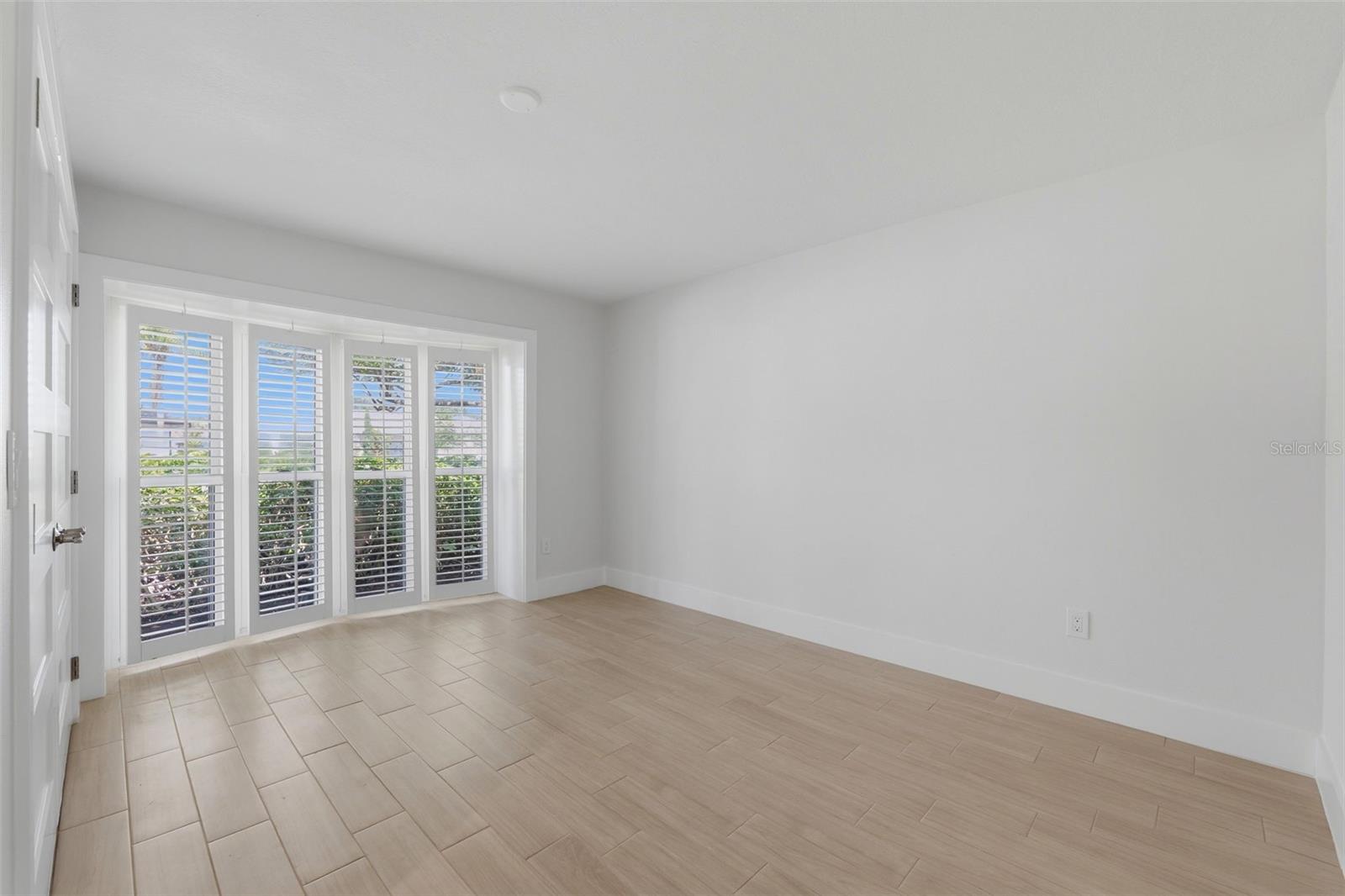 VENETIAN ISLES - Residential