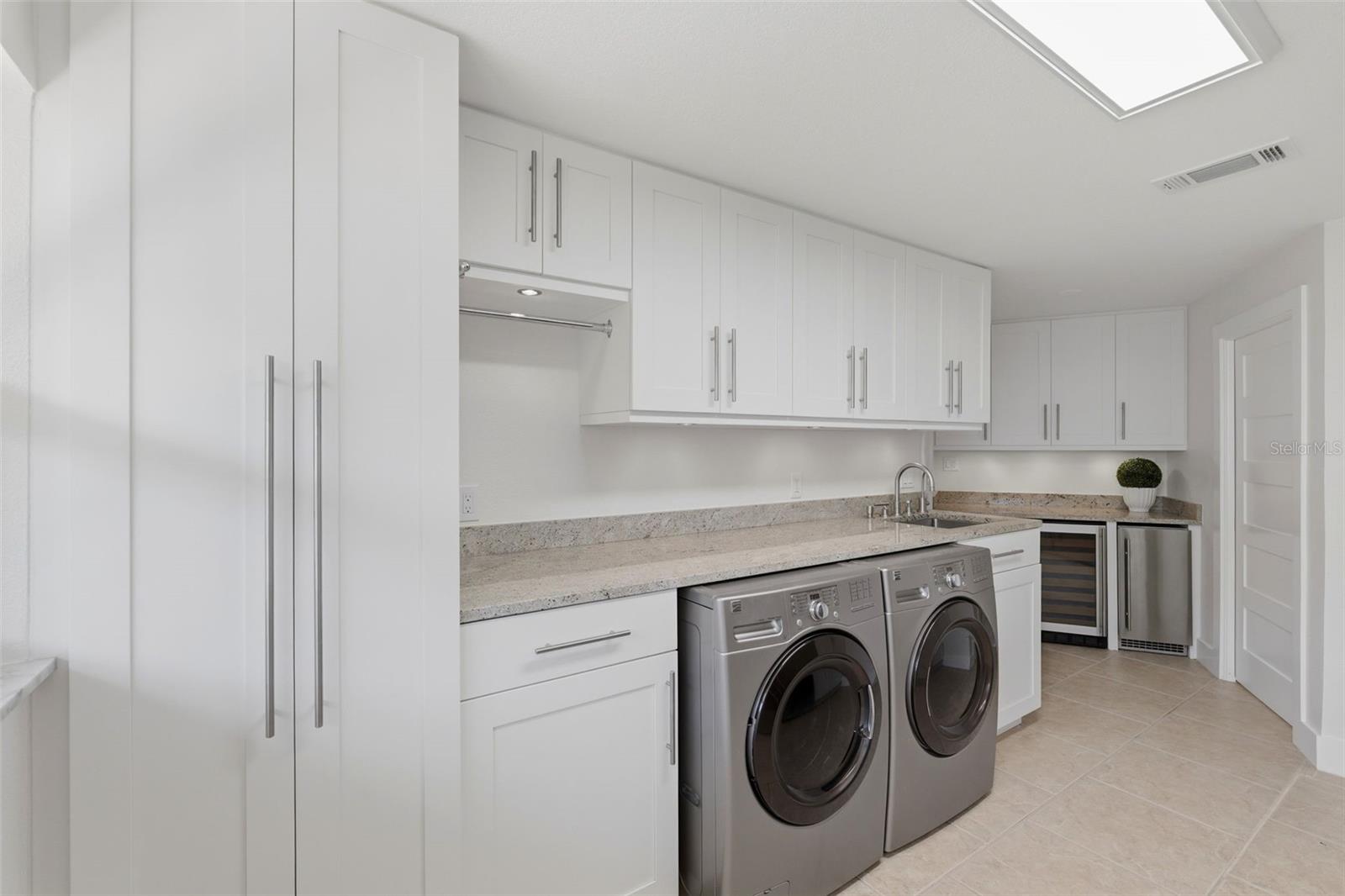 VENETIAN ISLES - Residential