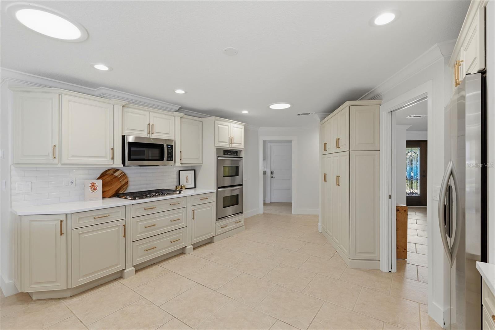 VENETIAN ISLES - Residential