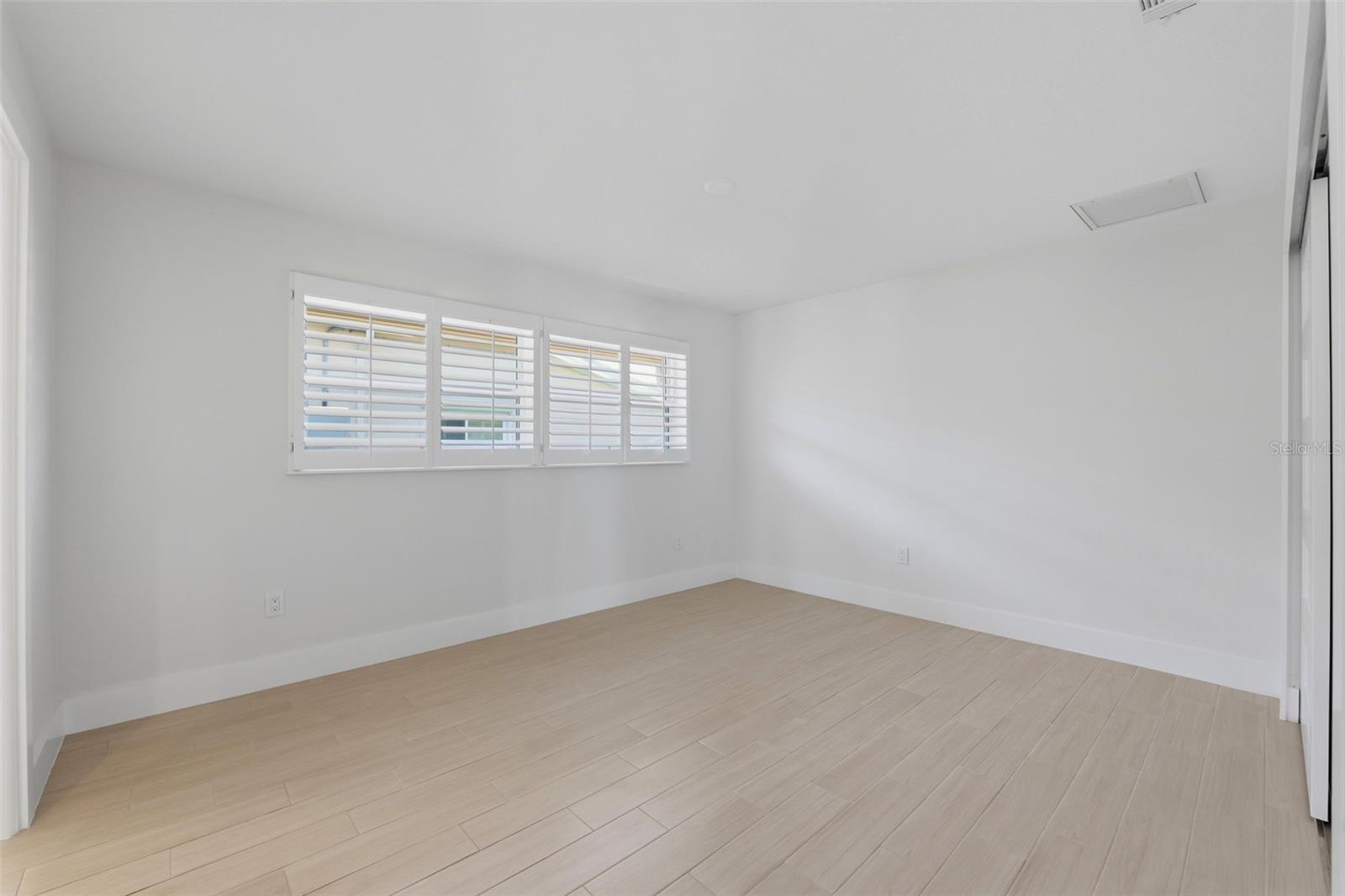 VENETIAN ISLES - Residential