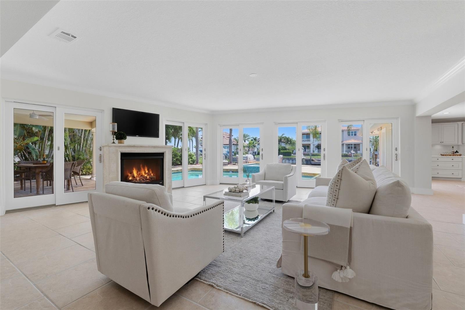 2080 HAWAII AVENUE NE