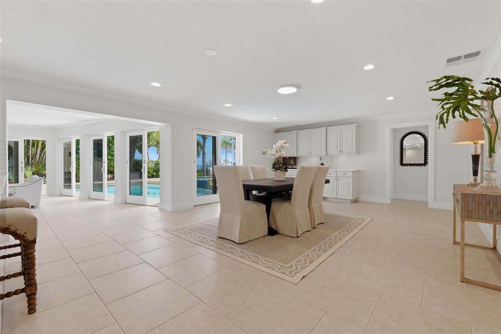 VENETIAN ISLES - Residential