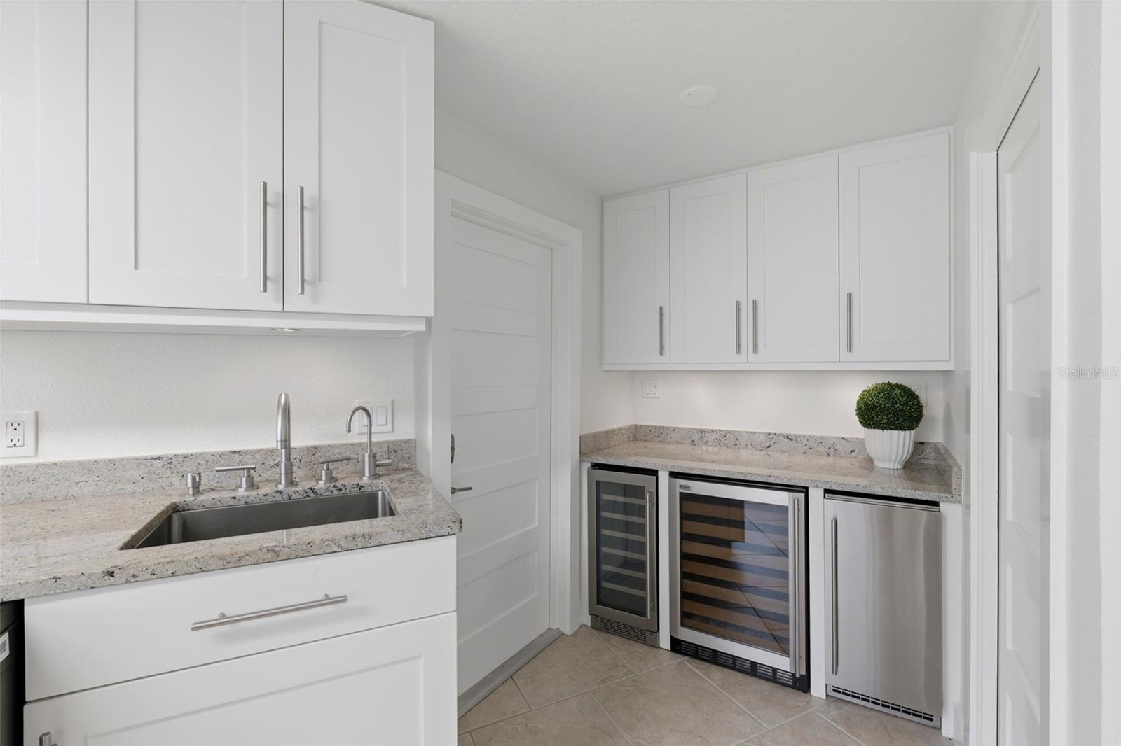 VENETIAN ISLES - Residential