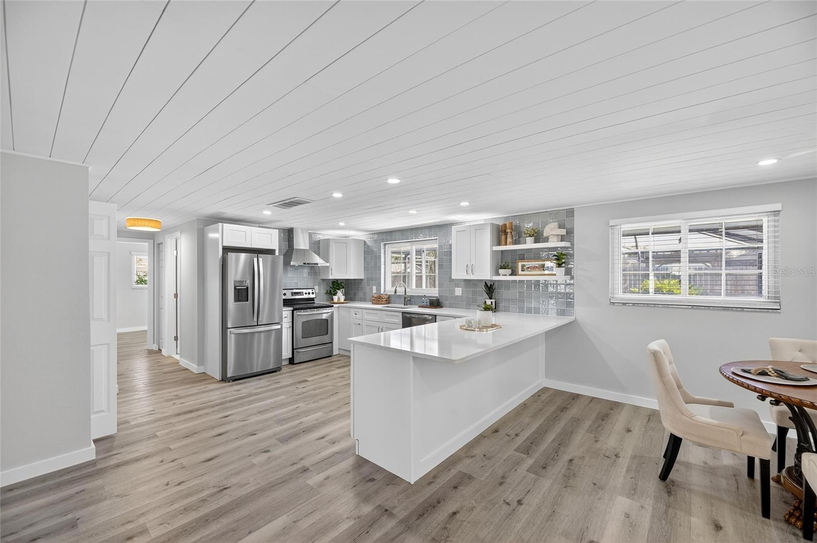 APOLLO BEACH UNIT TWO - Residential