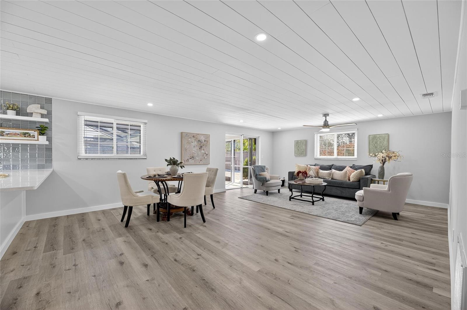 APOLLO BEACH UNIT TWO - Residential