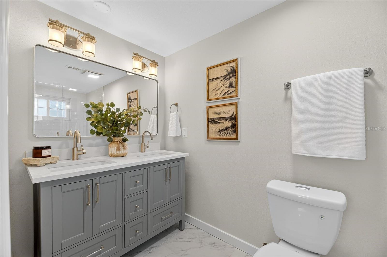 APOLLO BEACH UNIT TWO - Residential