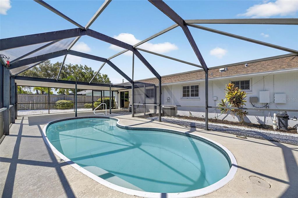 Photo of 635 Jamaica Circle E, Apollo Beach, FL 33572 (MLS # TB8414679)