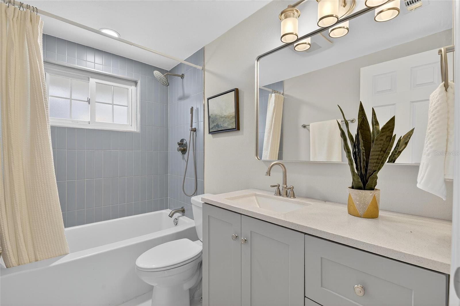 APOLLO BEACH UNIT TWO - Residential