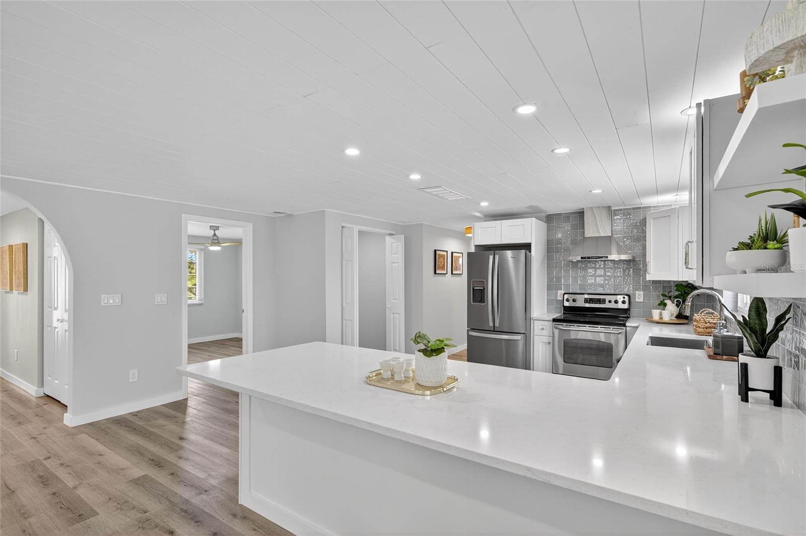 APOLLO BEACH UNIT TWO - Residential