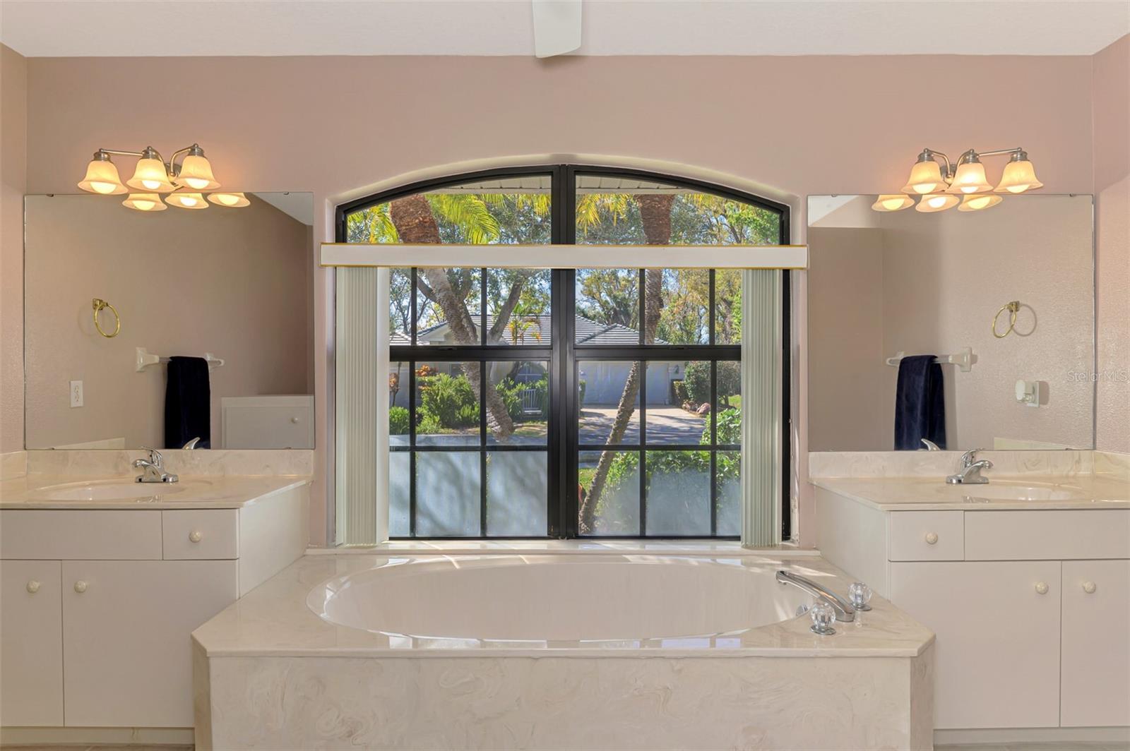 PARK ESTATES - Residential