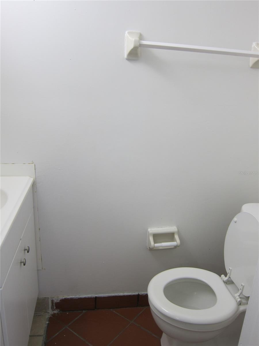 SUGARFOOT OAKS - Residential Lease