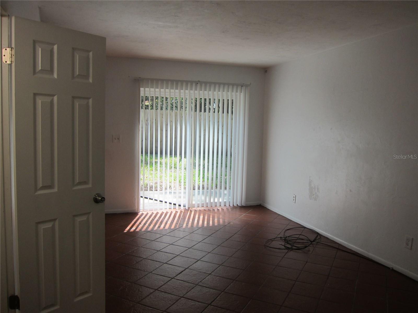 SUGARFOOT OAKS - Residential Lease