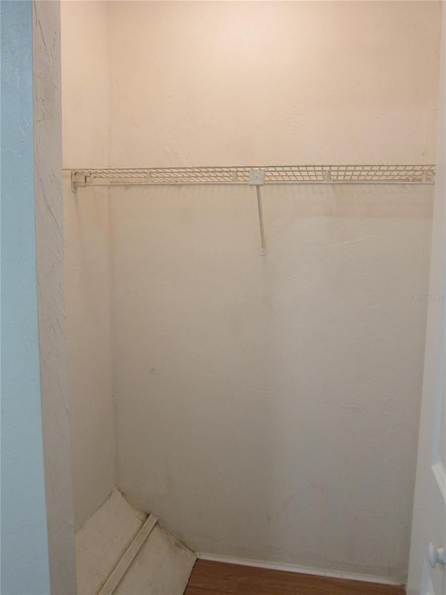 SUGARFOOT OAKS - Residential Lease