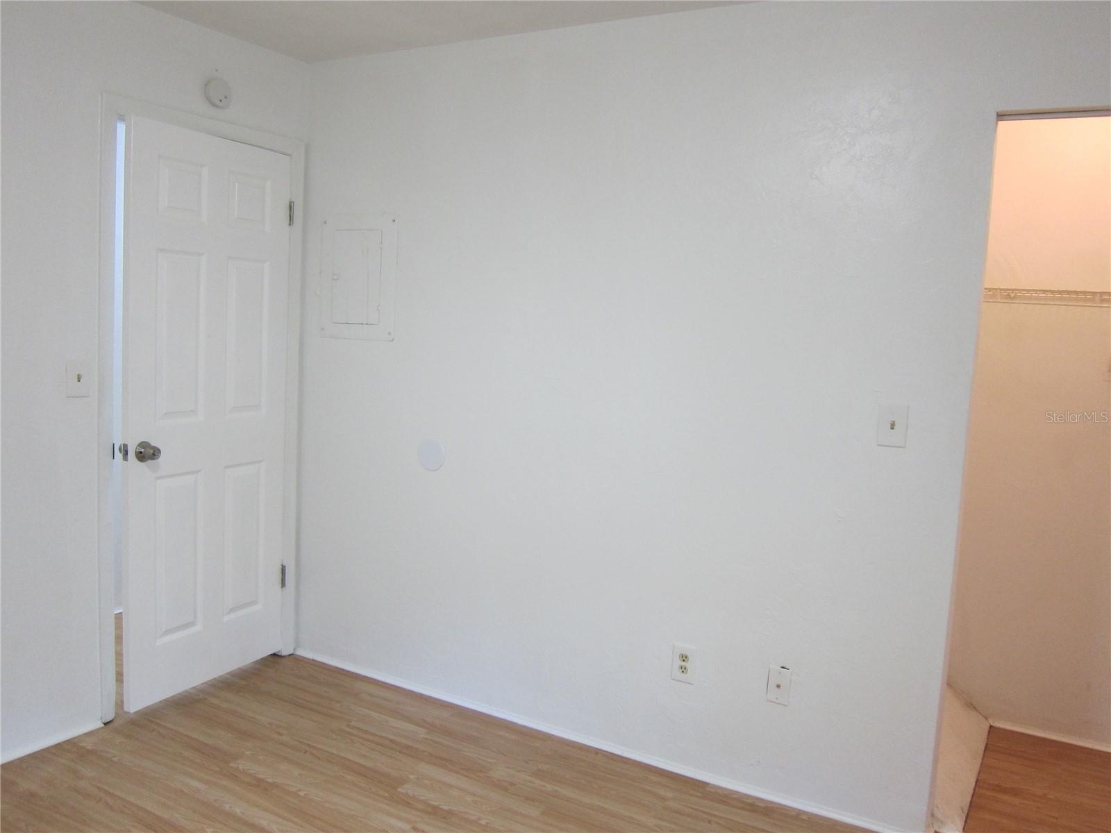 SUGARFOOT OAKS - Residential Lease