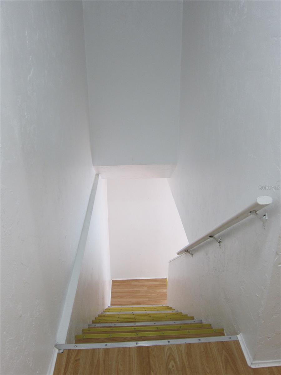 SUGARFOOT OAKS - Residential Lease