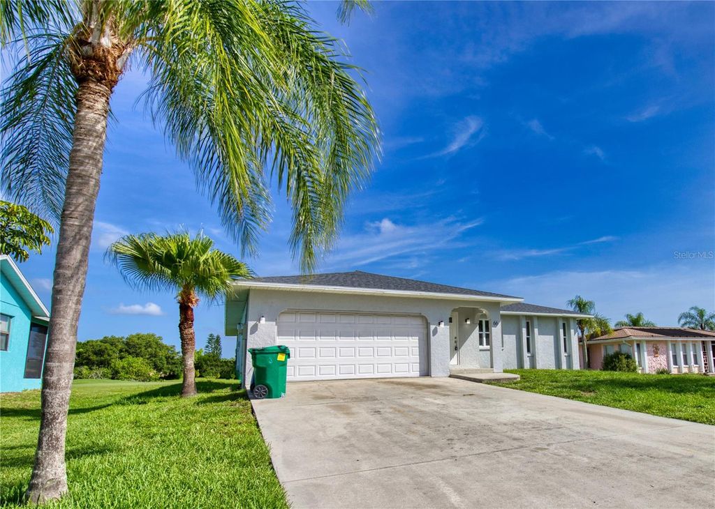 Photo of 66 Oakland Hills Ct, Rotonda West, FL 33947 (MLS # A4681306)
