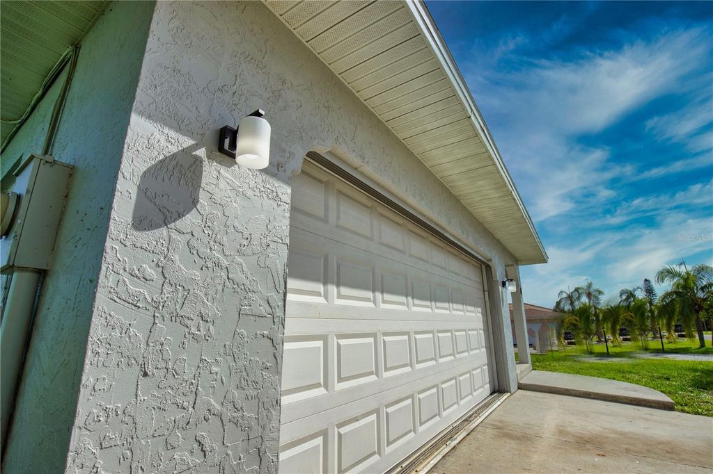 Photo of 66 Oakland Hills Ct, Rotonda West, FL 33947 (MLS # A4681306)