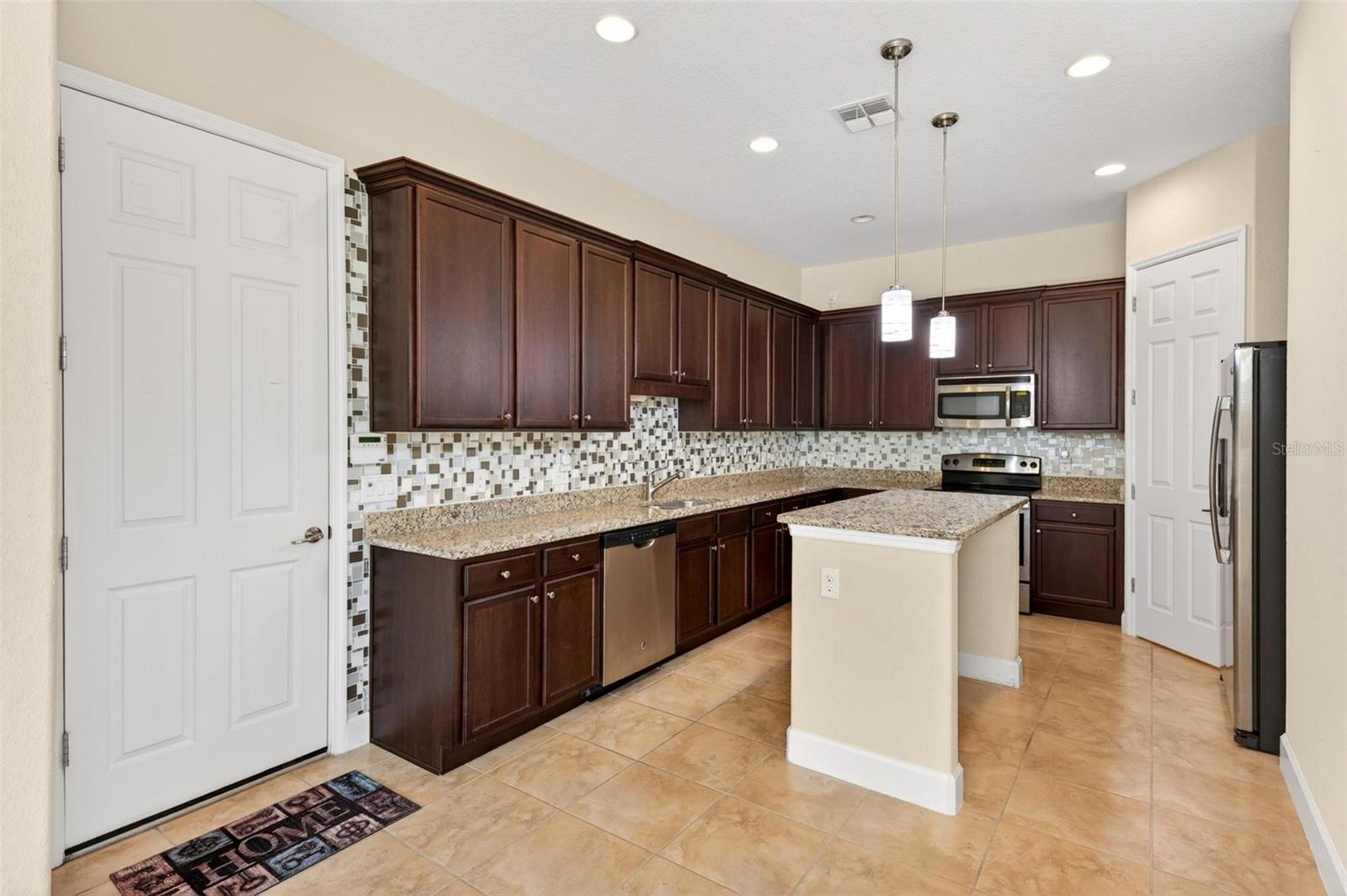 CYPRESS RESERVE VILLAS - Residential