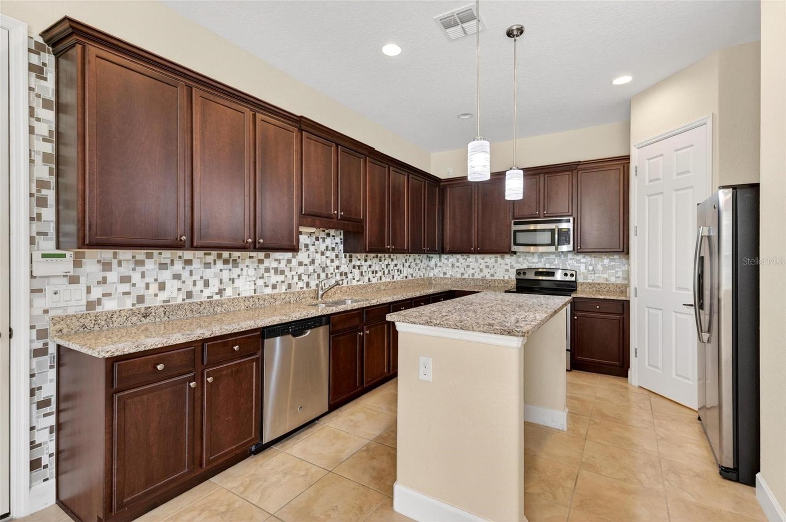 CYPRESS RESERVE VILLAS - Residential