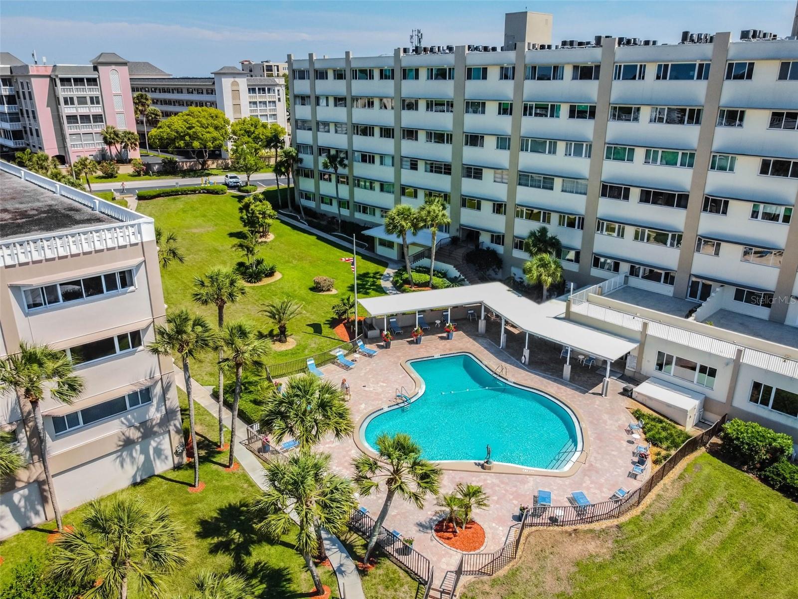 HARBOUR CLUB CONDO - Residential