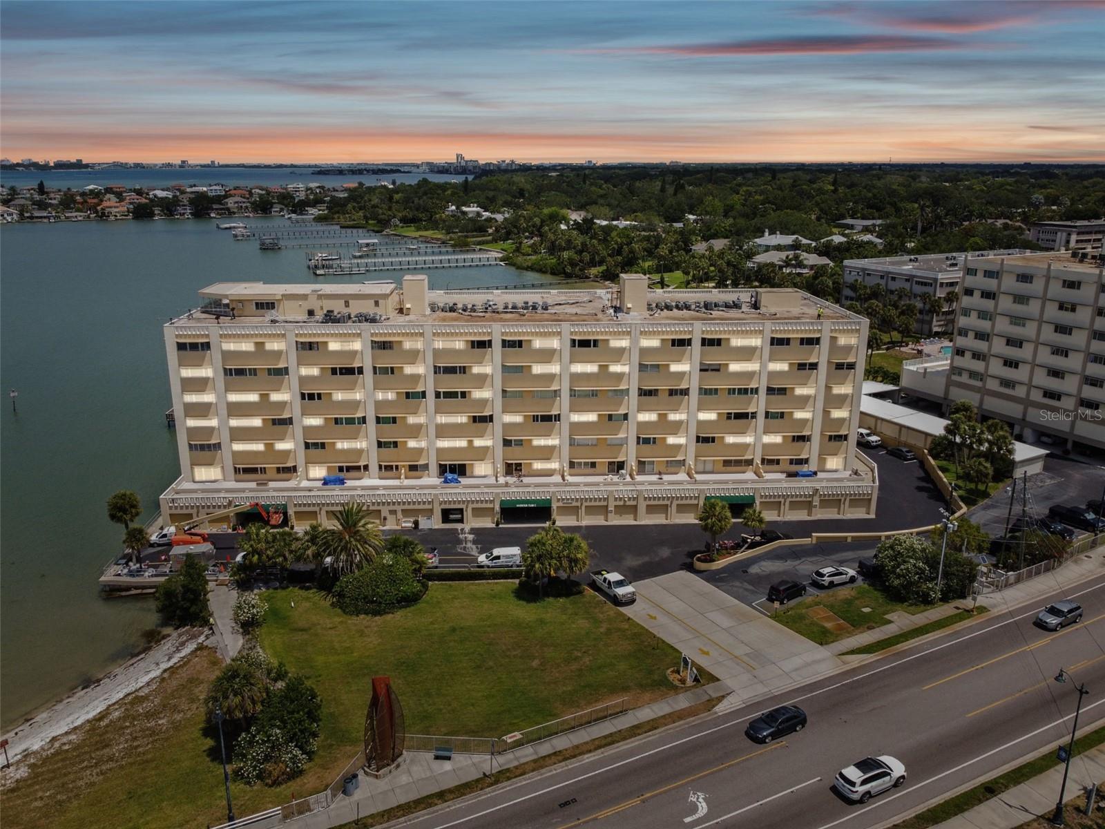 HARBOUR CLUB CONDO - Residential