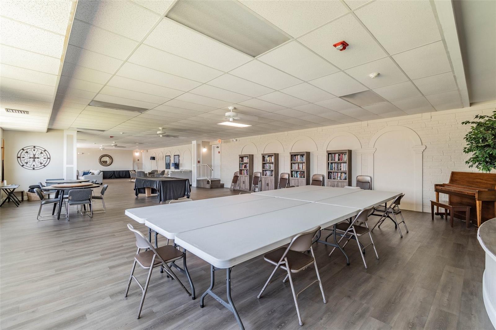 HARBOUR CLUB CONDO - Residential