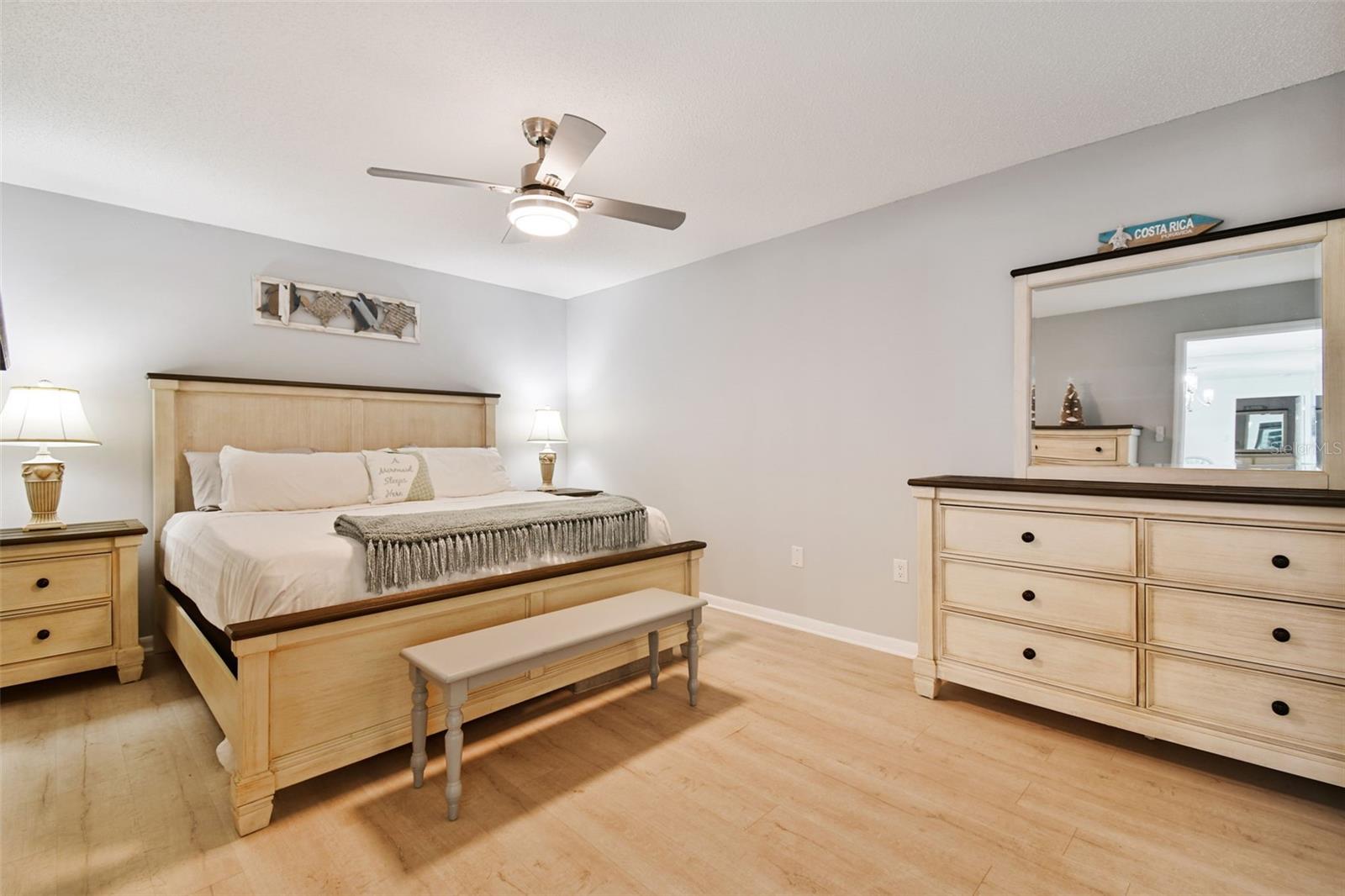 HARBOUR CLUB CONDO - Residential