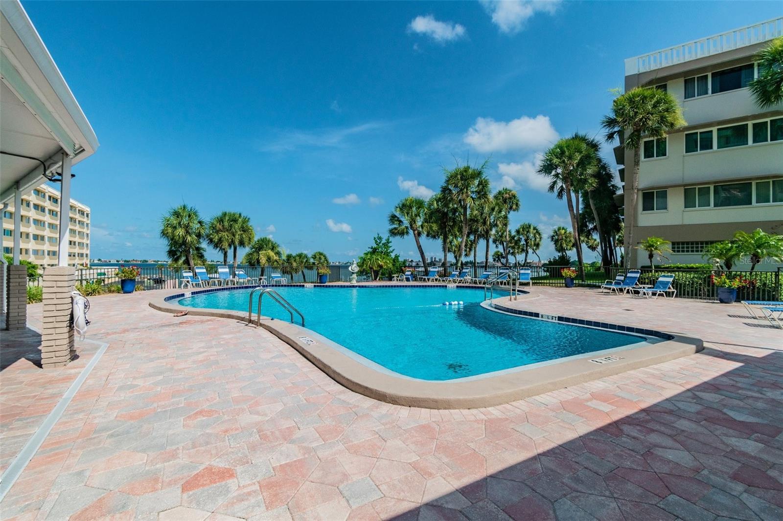 HARBOUR CLUB CONDO - Residential