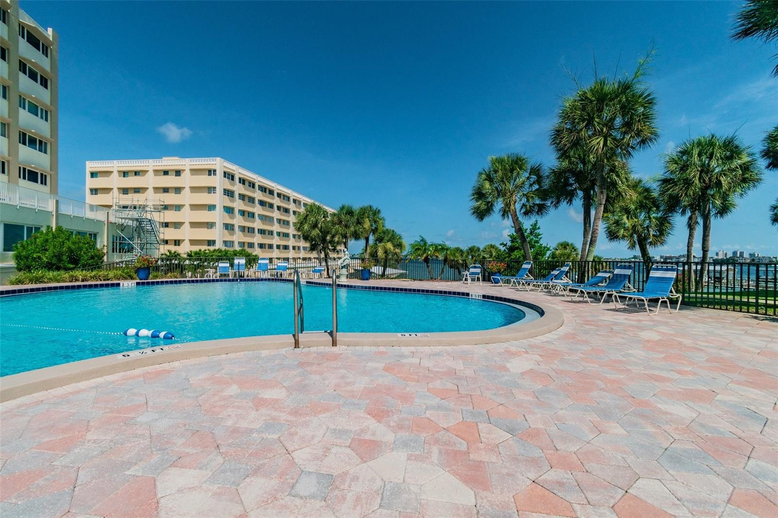 HARBOUR CLUB CONDO - Residential