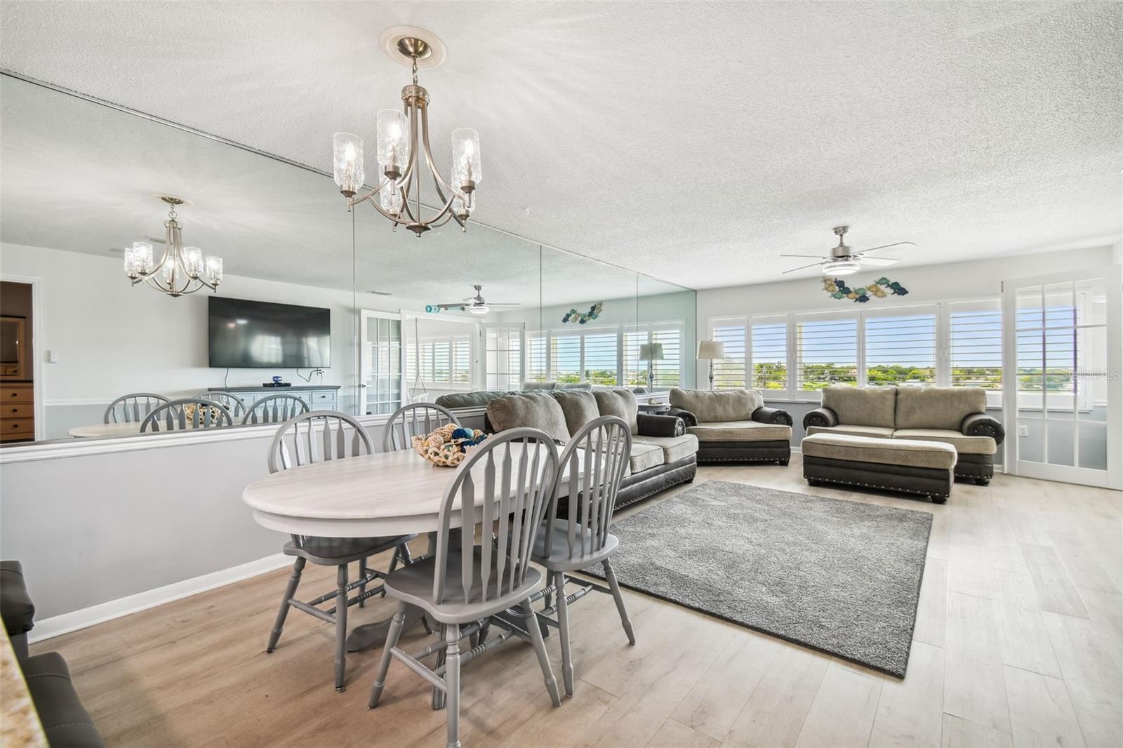 HARBOUR CLUB CONDO - Residential