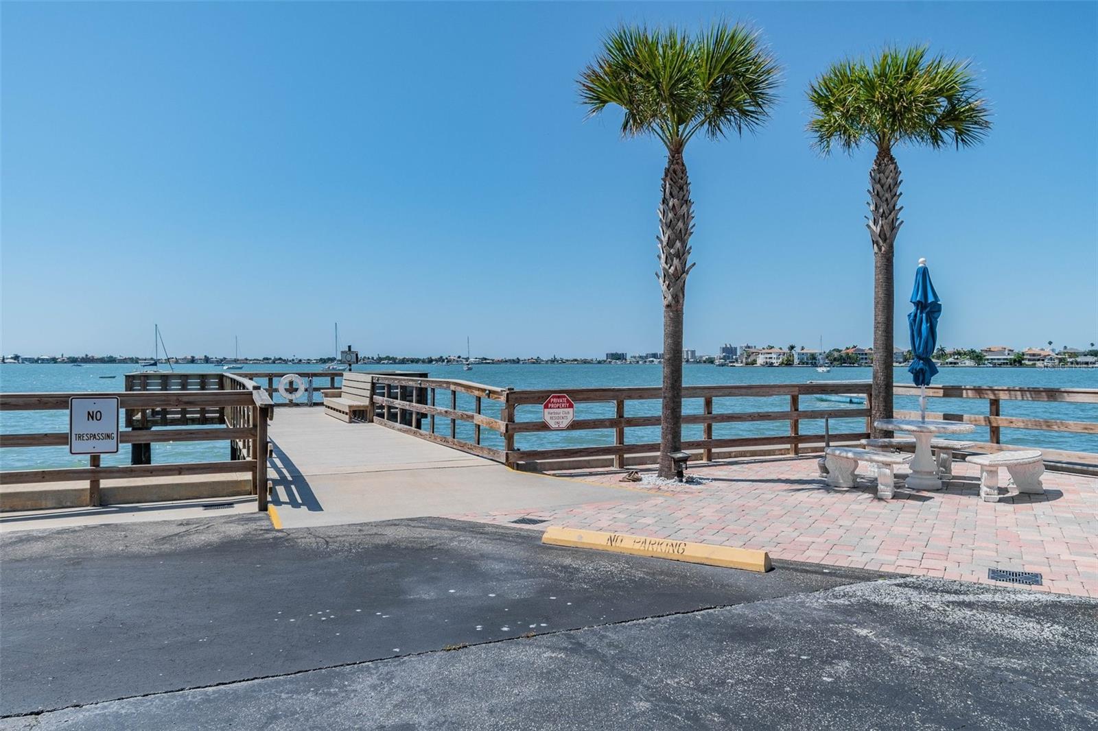 HARBOUR CLUB CONDO - Residential