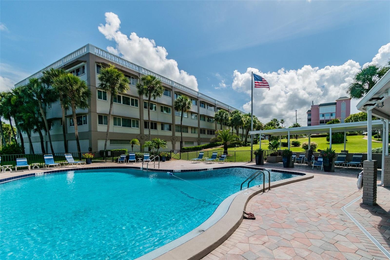 HARBOUR CLUB CONDO - Residential