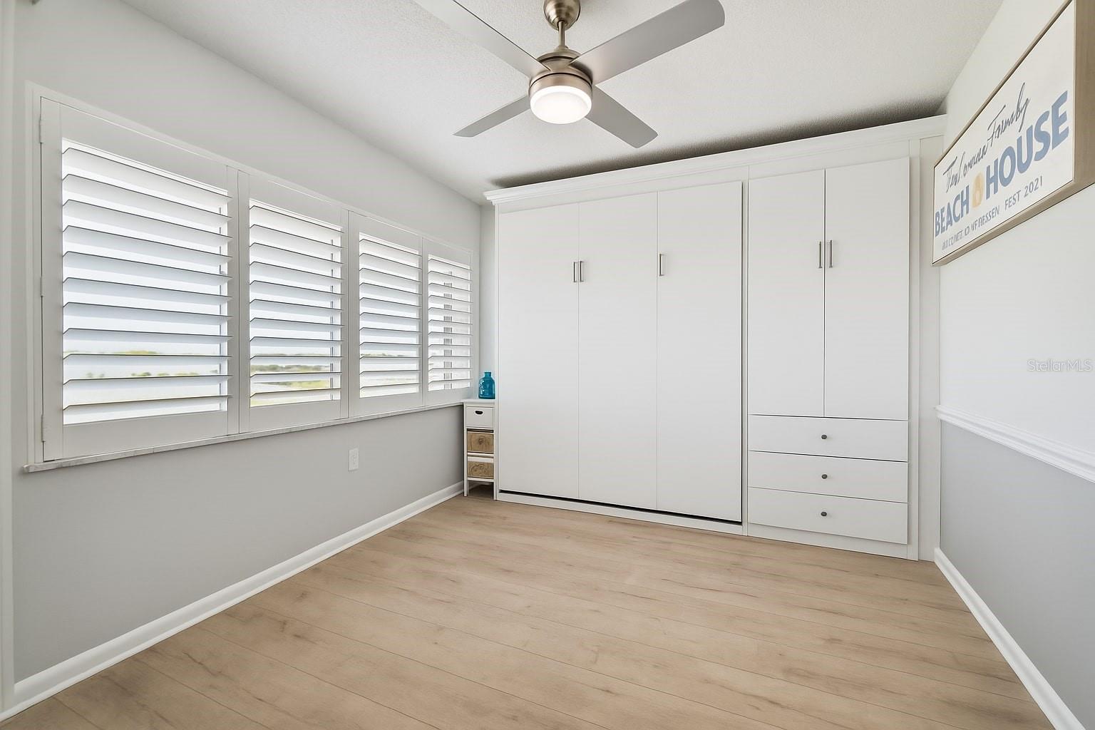 HARBOUR CLUB CONDO - Residential