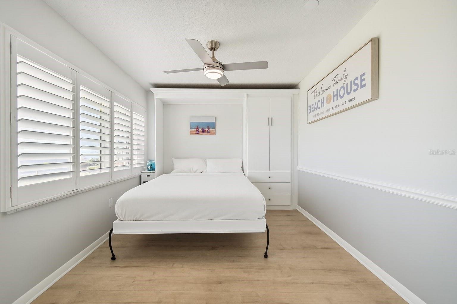 HARBOUR CLUB CONDO - Residential