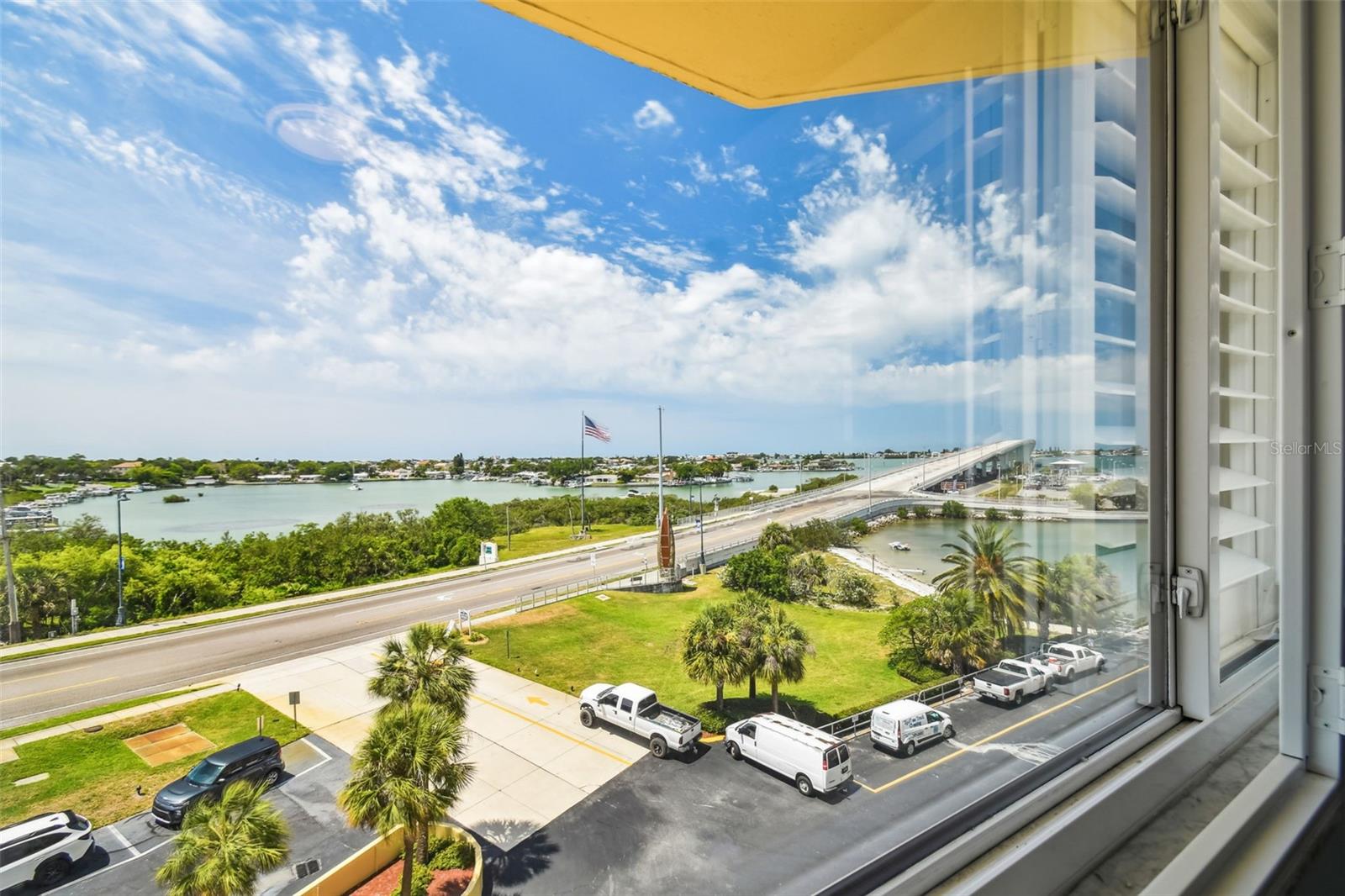 HARBOUR CLUB CONDO - Residential