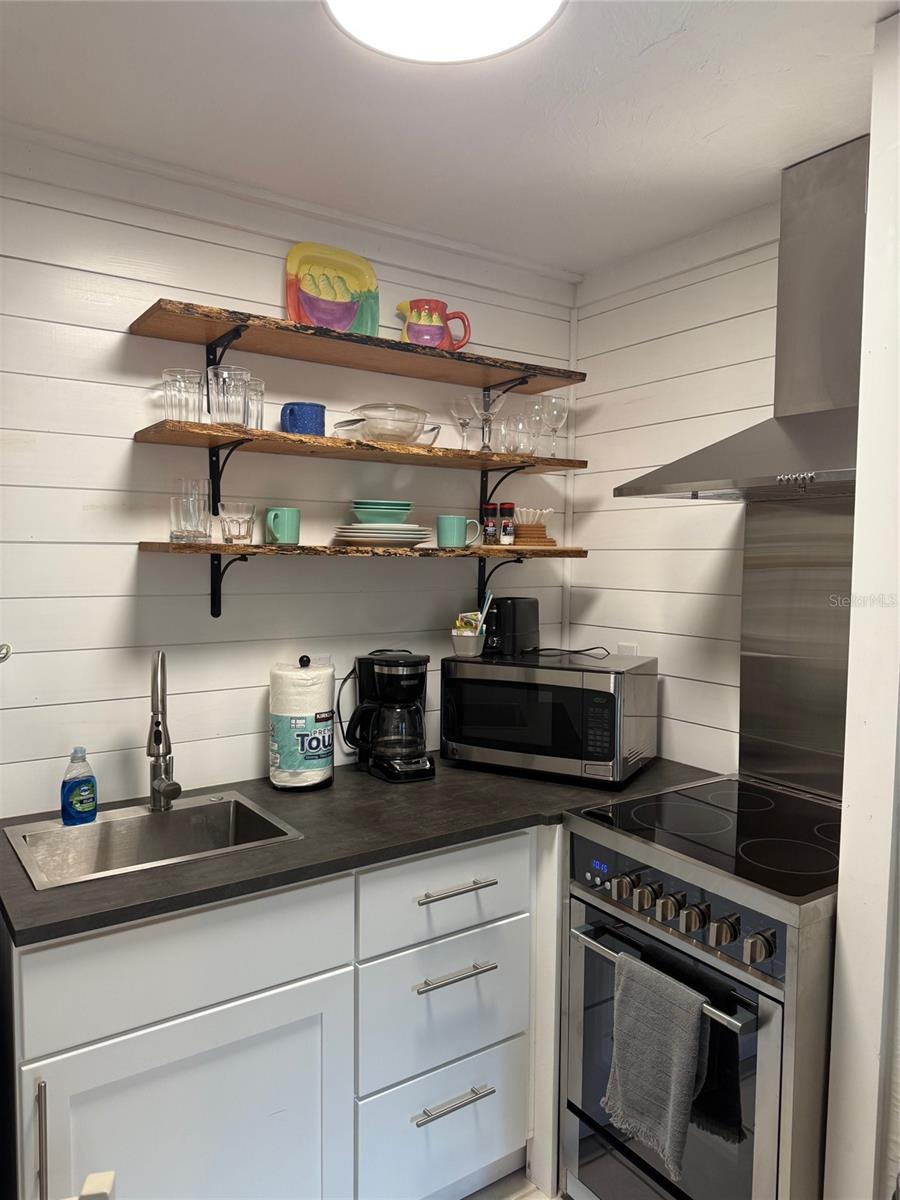 PELICAN GARDENS - Residential Income