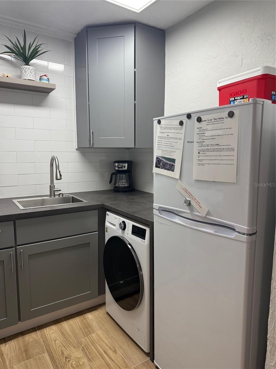 PELICAN GARDENS - Residential Income