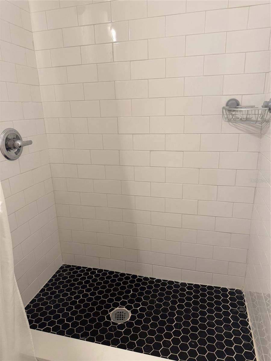 PELICAN GARDENS - Residential Income