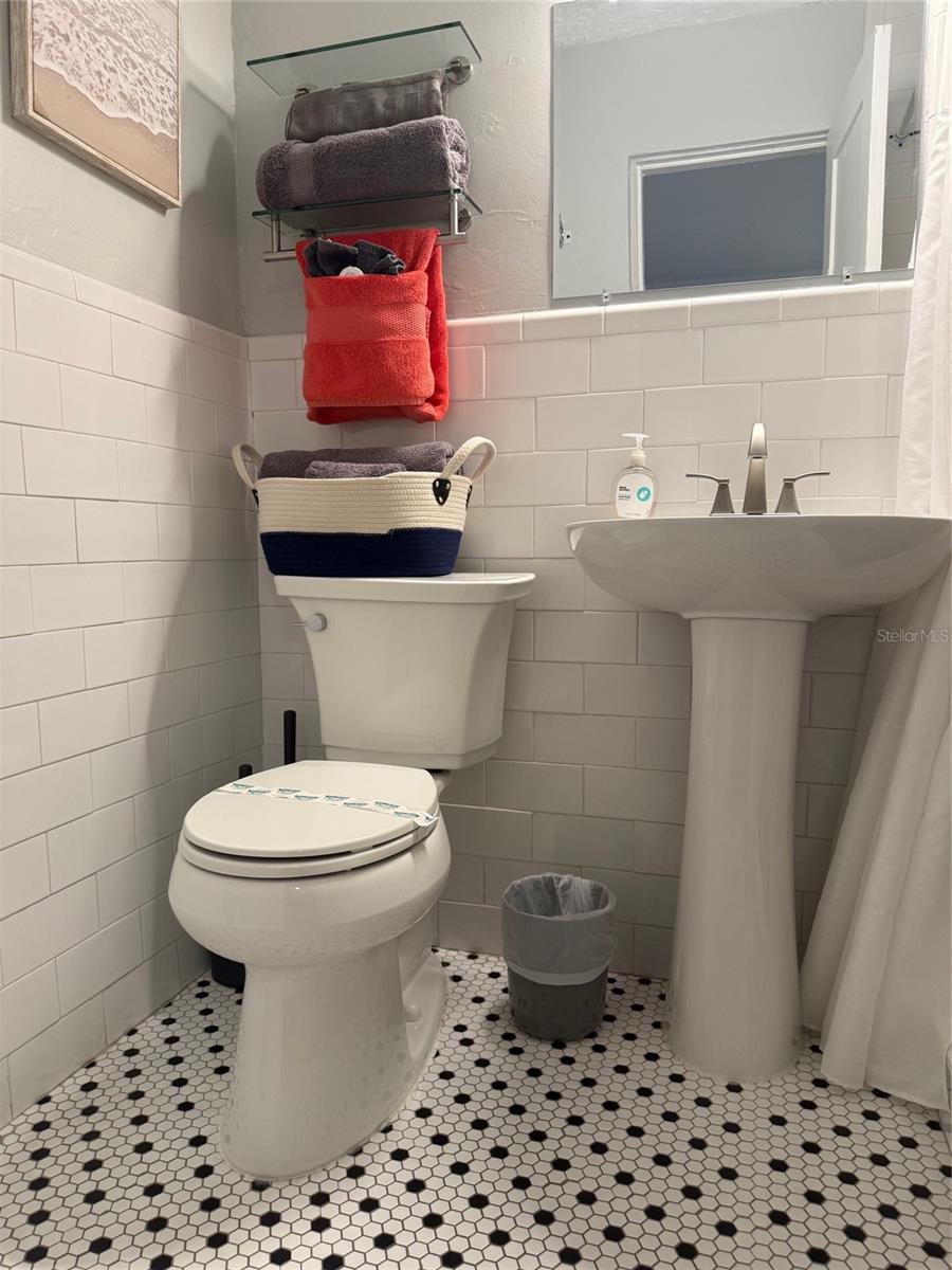 PELICAN GARDENS - Residential Income