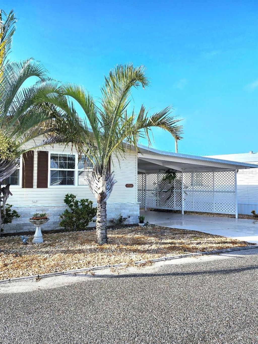 Photo of 1706 Iowa Avenue, Bradenton, FL 34207 (MLS # A4667730)