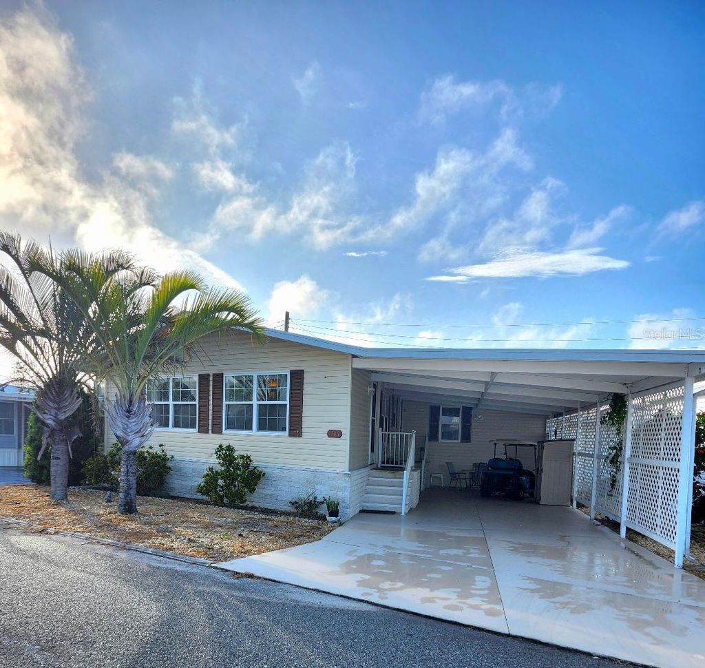 Photo of 1706 Iowa Avenue, Bradenton, FL 34207 (MLS # A4667730)