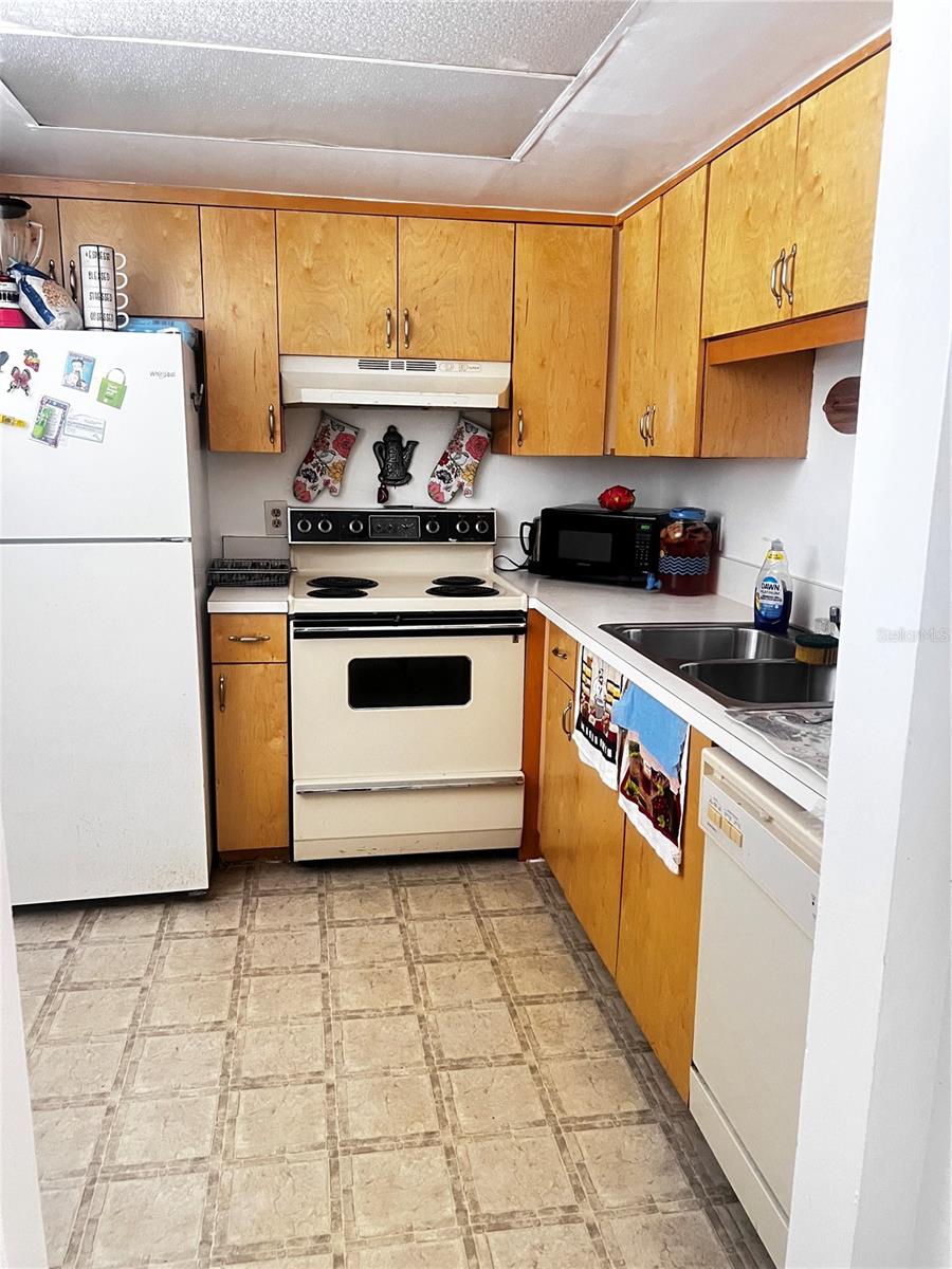 6312 NEWTOWN CIRCLE 12B4