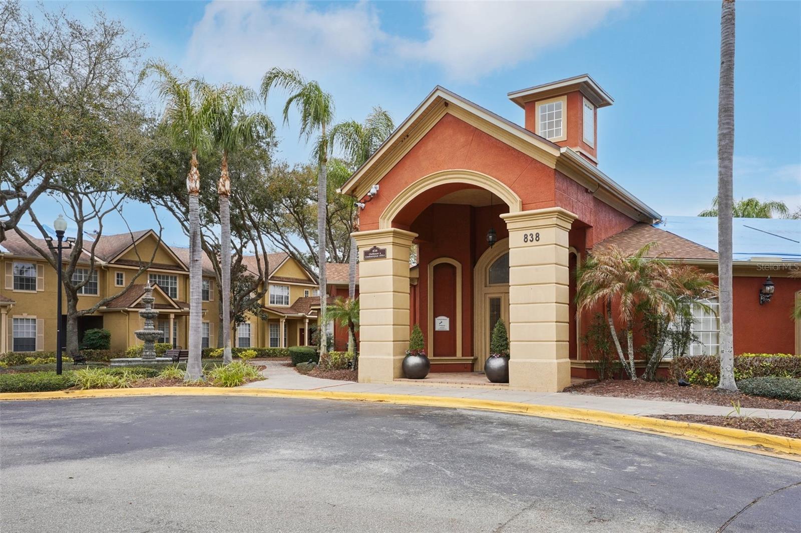 CRESCENT PLACE AT LAKE LOTUS CONDO - Residential