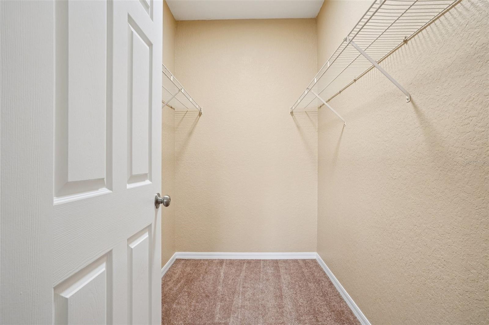 CRESCENT PLACE AT LAKE LOTUS CONDO - Residential