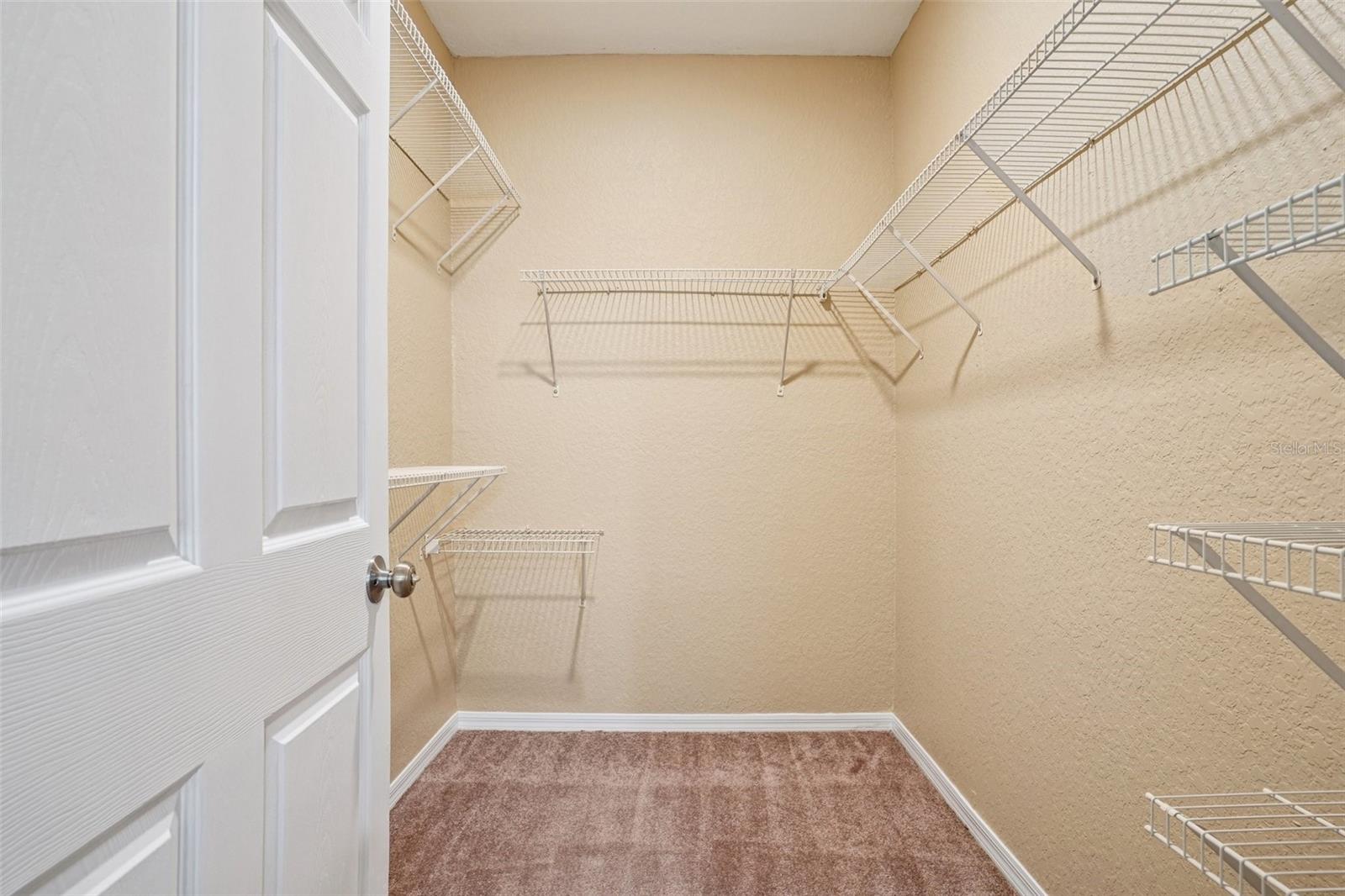 CRESCENT PLACE AT LAKE LOTUS CONDO - Residential