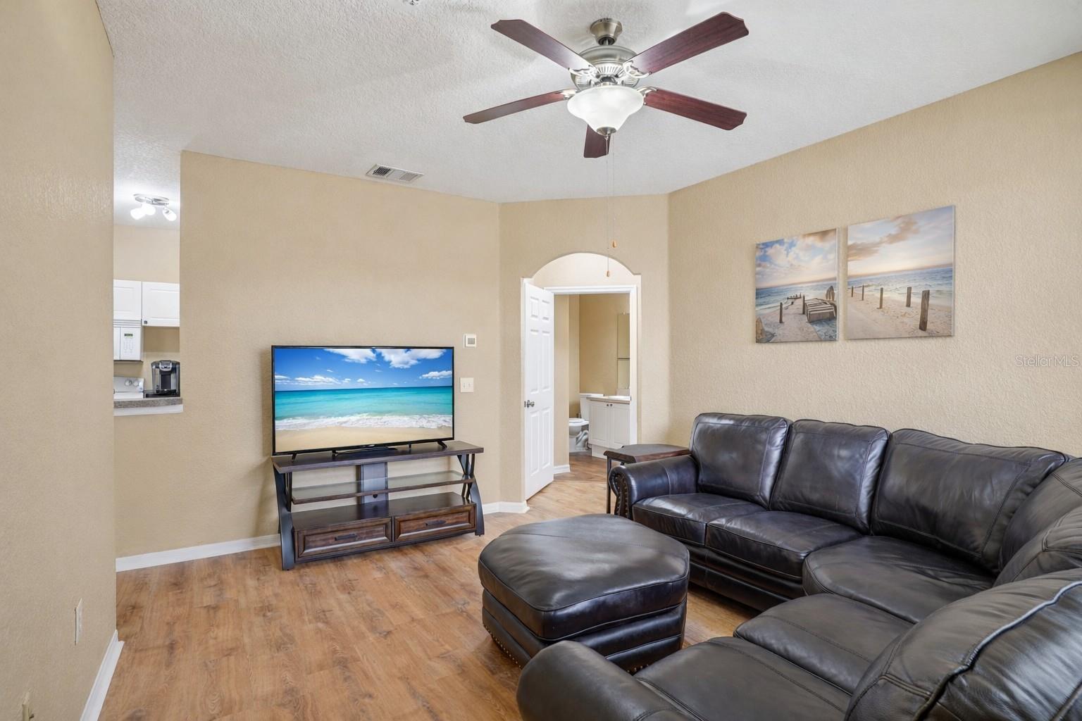 835 GRAND REGENCY POINT 101