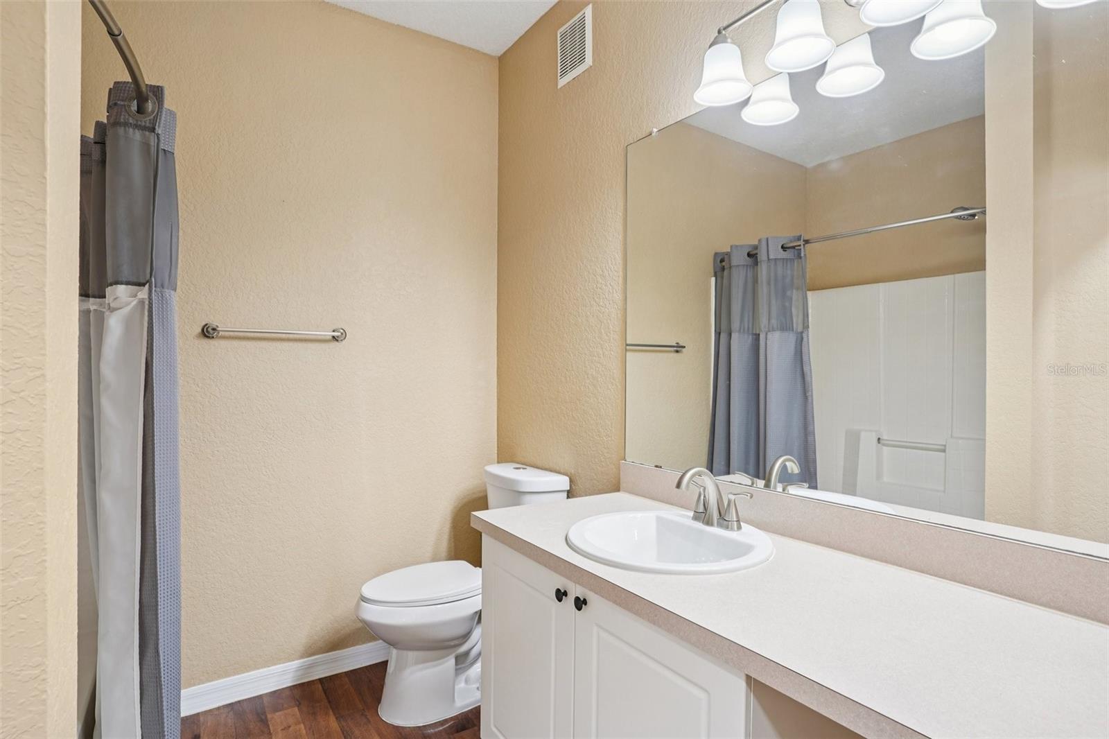 CRESCENT PLACE AT LAKE LOTUS CONDO - Residential