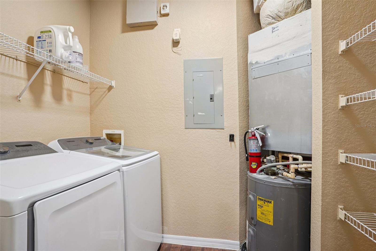 CRESCENT PLACE AT LAKE LOTUS CONDO - Residential