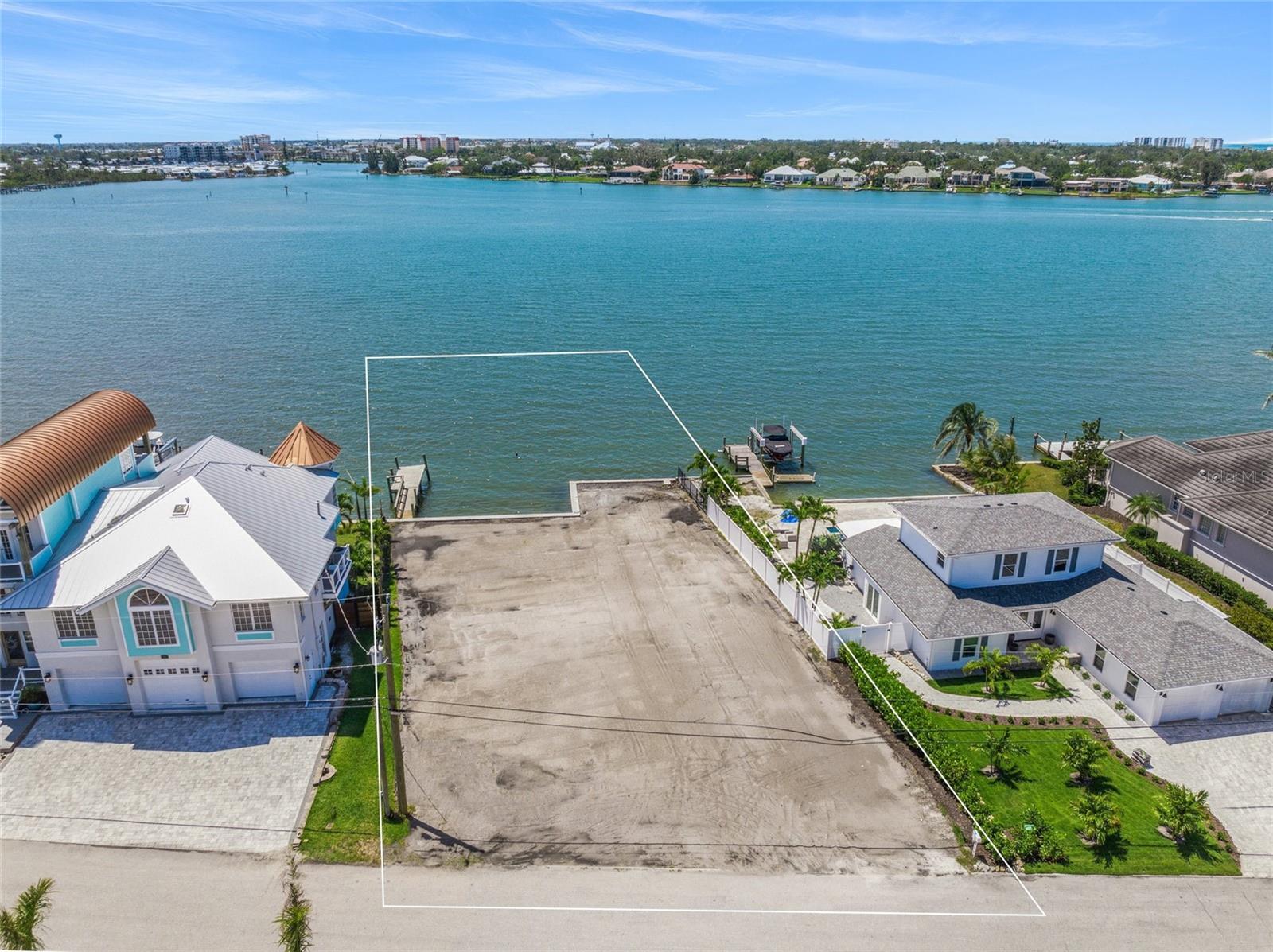 325 SUNRISE DRIVE