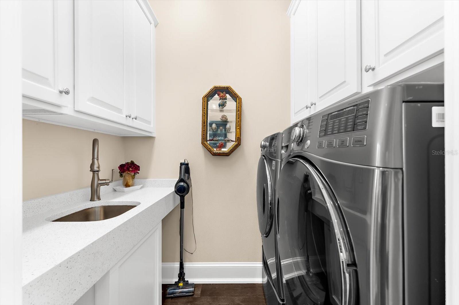 SUNRISE PARK - Residential